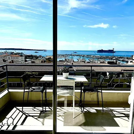 Charming 2-bedroom With Sea View, Panoramic Balcony, Ac *