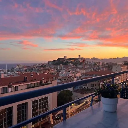 Charming 2-bedroom With Sea View, Panoramic Balcony, Ac Apartamento