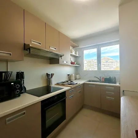 Apartamento Charming 2-bedroom With Sea View, Panoramic Balcony, Ac