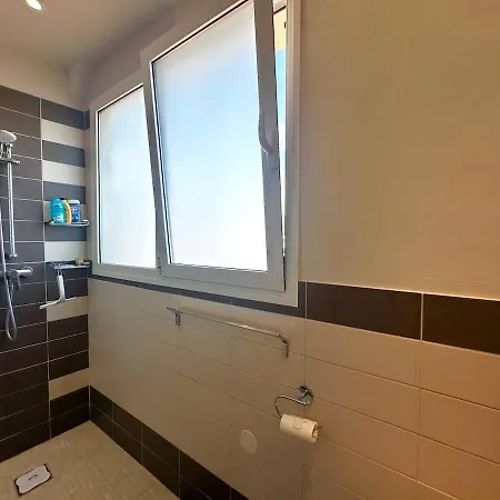 Charming 2-bedroom With Sea View, Panoramic Balcony, Ac